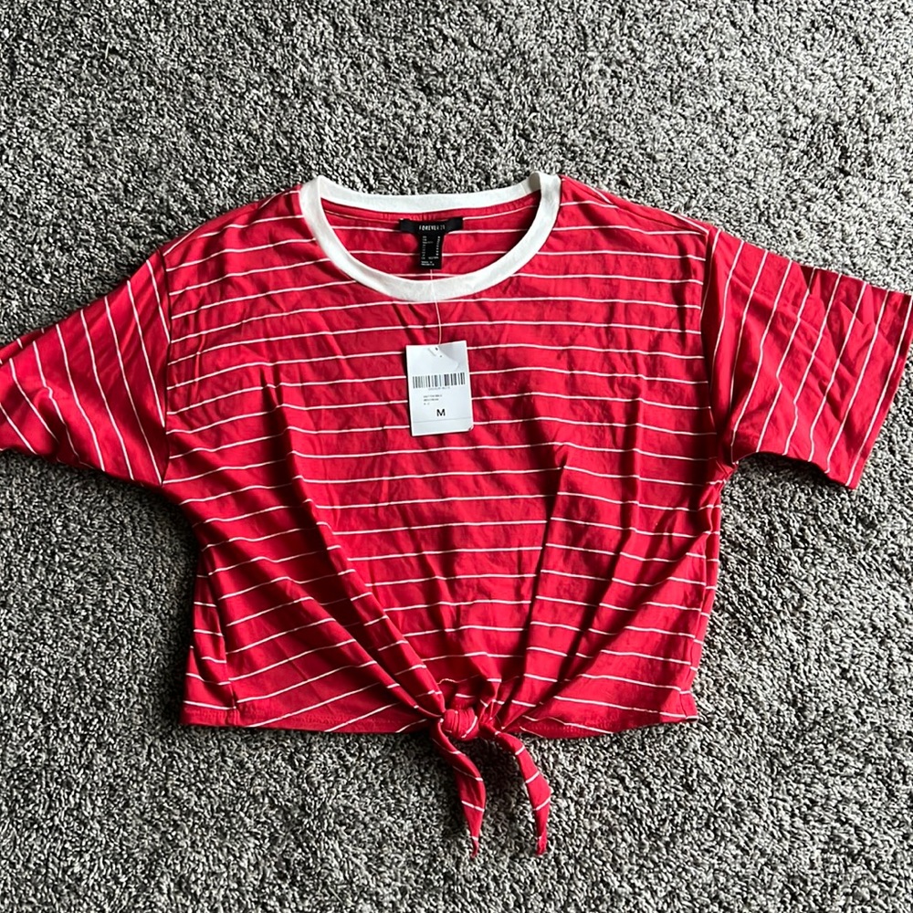 FOREVER 21 crop top.